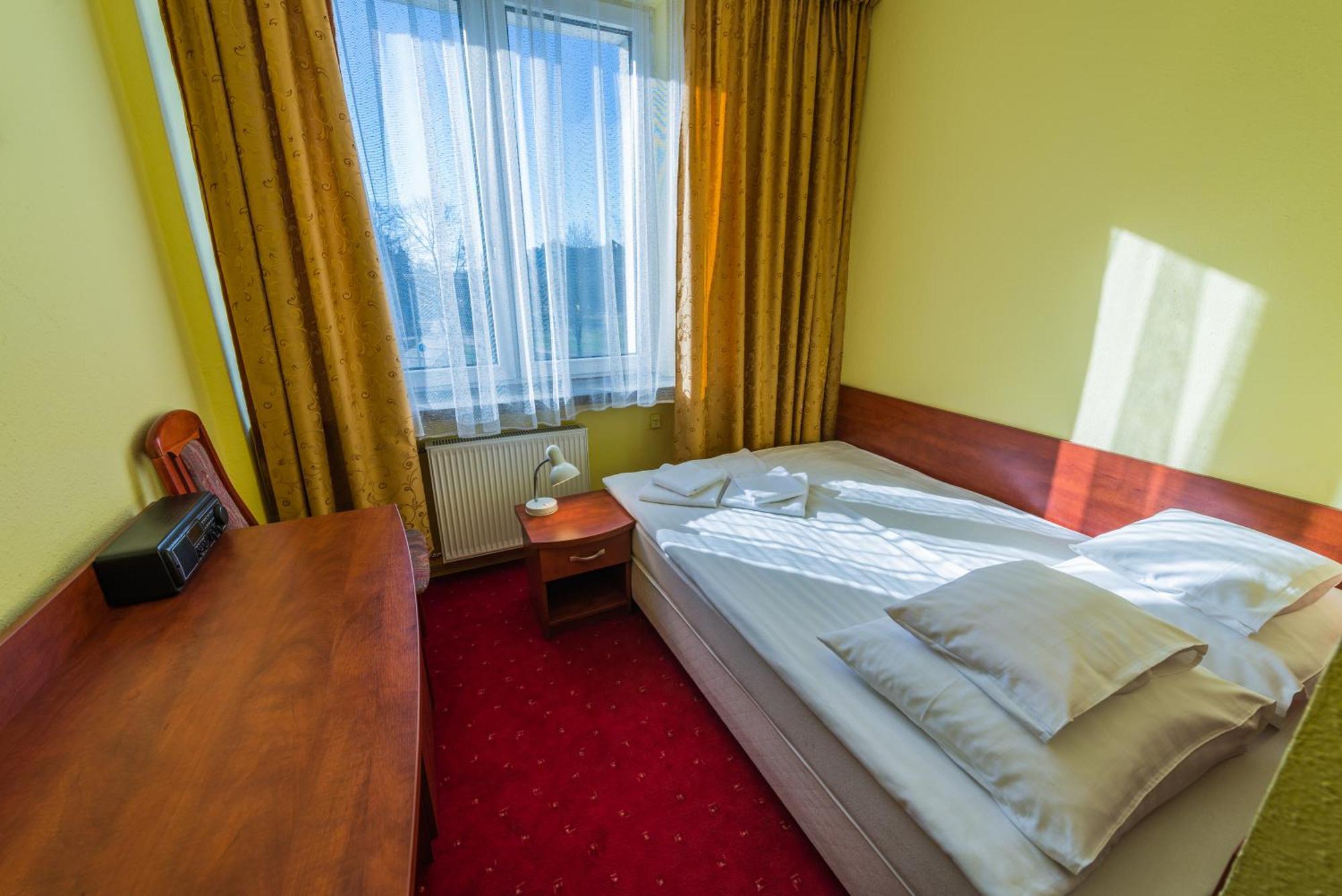 Hotel Wodnik Gizycko Exterior photo