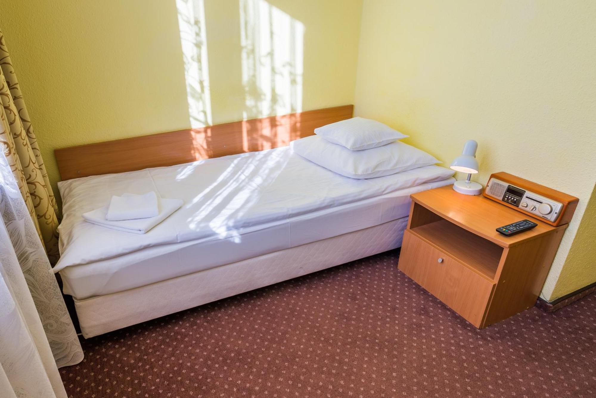 Hotel Wodnik Gizycko Exterior photo