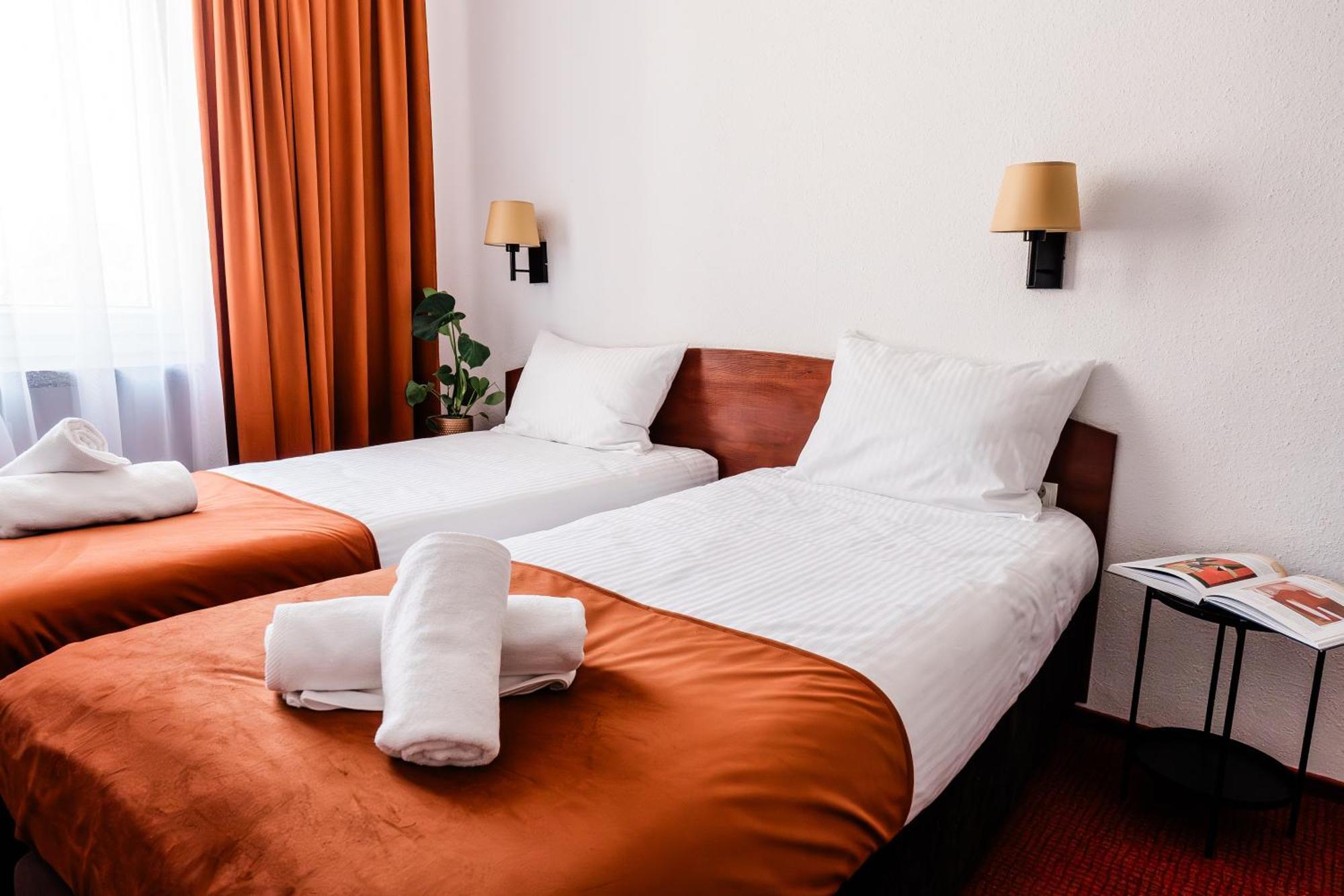 Hotel Wodnik Gizycko Exterior photo