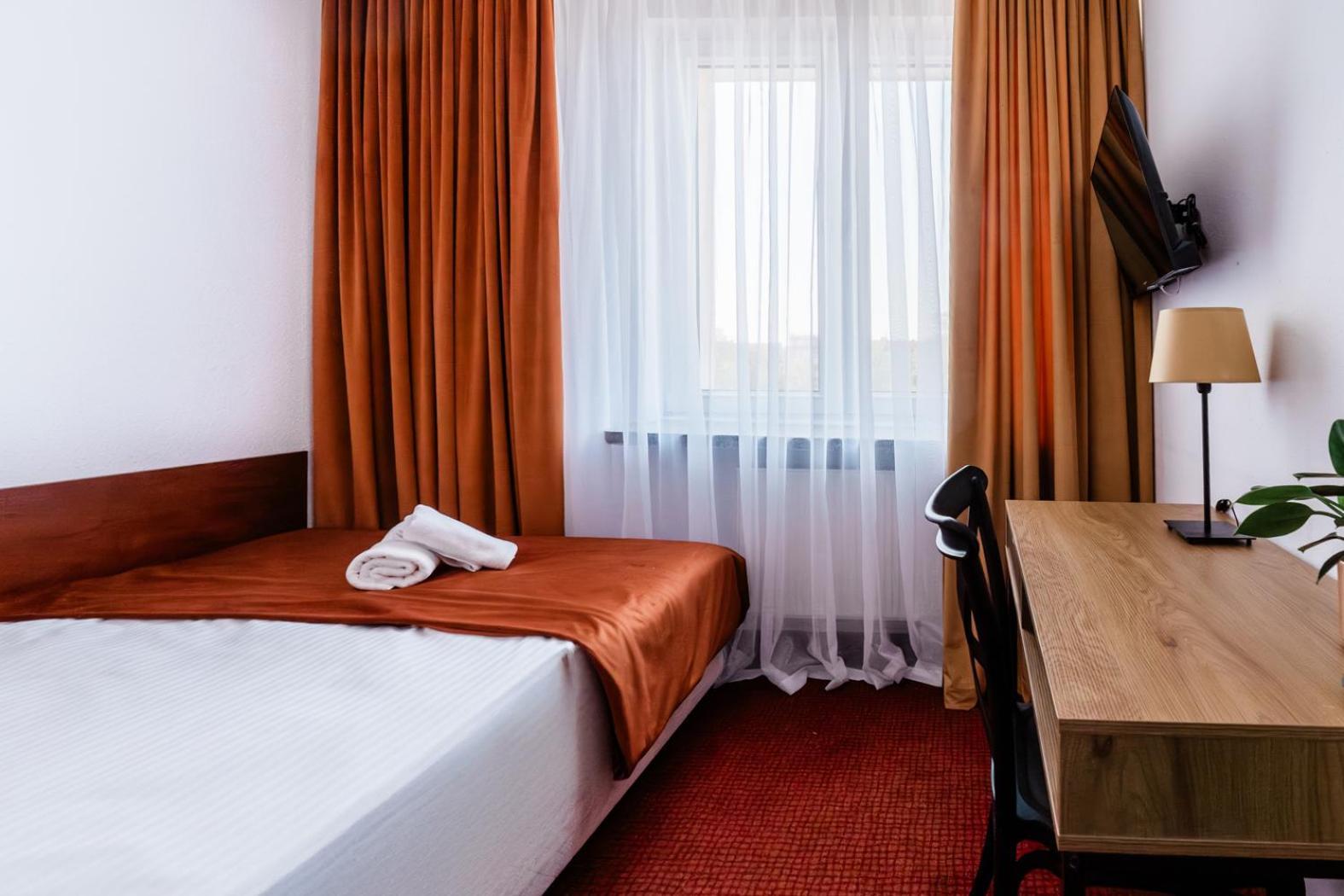 Hotel Wodnik Gizycko Exterior photo