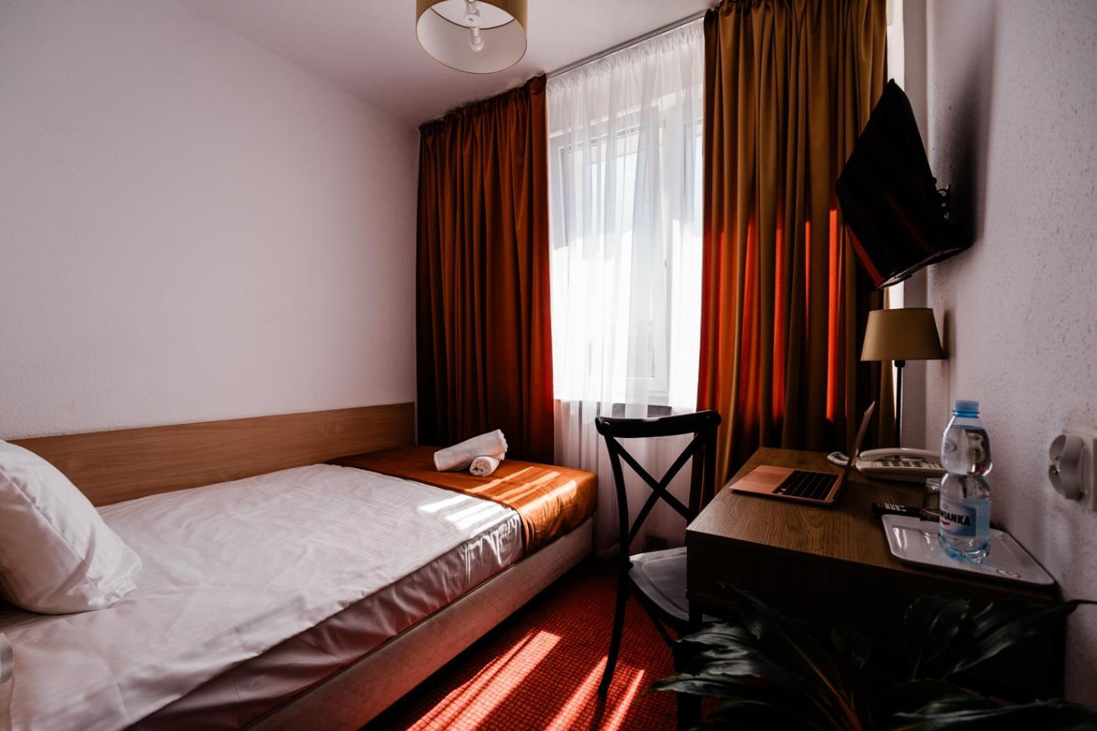 Hotel Wodnik Gizycko Exterior photo